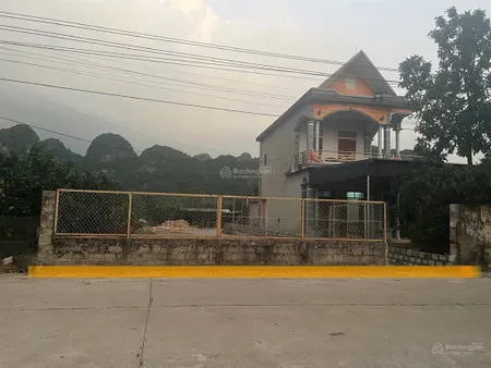 Đất mặt đường liên xã ngọc lương yên thuỷ hòa bình