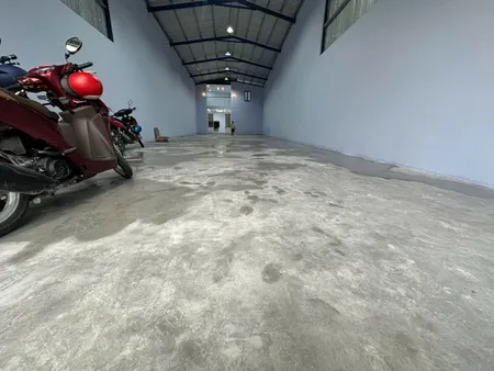 Bán/ cho thuê kho xưởng Vp đường Lê Văn Khương, HM