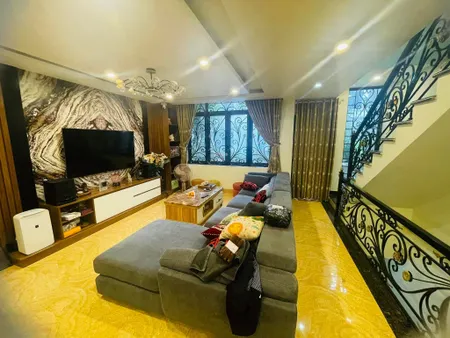 🏠🏠🏠Chào bán nhà Vinhomes riverside 5 tầng dân xây độc lập giá 5,xx tỷ