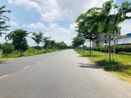 Bán 26m x 83m đất 2 mặt tiền Hùng Vương - LaGi giá rẻ View Biển