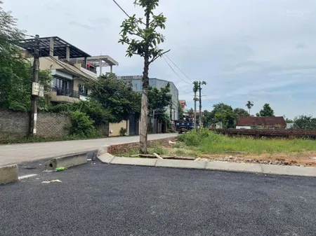 Anh em bán mảnh đất 100m2 , mặt tiền 6m, đất sổ đỏ, sang tên 24 giờ. mặt trục chính phú cát.