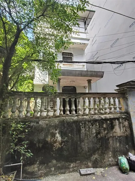 Trần cung hoàng quốc việt sau căn mặt phố dt 112m2 mt 7.2m giá 19. tỷ. sổ vuông vắn, 2 mặt ngõ.