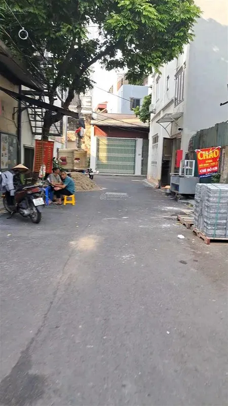 Đầu phố thượng thanh ngay cầu chui đất ô tô thông ô tô vào 60m2 mt 5m 9 tỷ