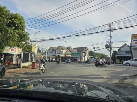 4300m2 mặt tiền đường sông lu củ chi. cách tỉnh lộ 8 chỉ 100m, xung quanh kinh doanh sầm uất