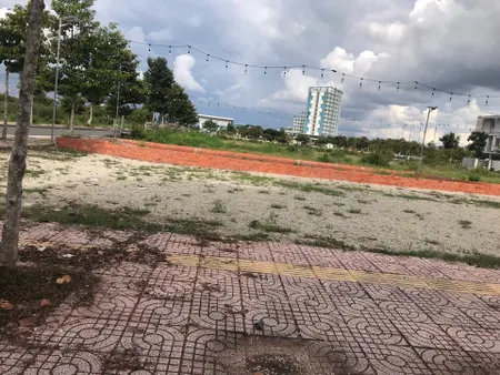 Bán đất 105.4m² ngang 5m giá 3.64 tỷ Phường Long Châu