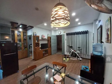 Chủ nhà cần bán gấp cc tôn thất thuyết q. 4 dt 61m2 2pn, 2wc 1 tỷ 520