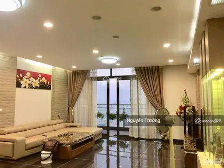 Nhà mình bán căn hộ 156m2, 3 phòng ngủ , view ngắm pháo hoa, chung cư dolphin plaza. giá 10.4 tỷ