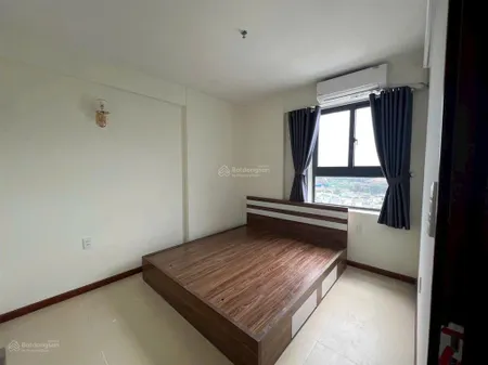 Bán căn hộ cao cấp 2 phòng ngủ 65m2 trong chung cư hoà bình , sổ sẵn sổ riêng, kế bên chợ bình đáng