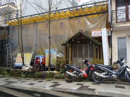 Cần bán gấp mảnh đất hiếm Tuệ Tĩnh - Phansipan Sapa giá đầu tư - Lô đất hiếm 230m mặt tiền 10m nở hậu - Ngay gần các tuyến phố Cầu Mây, Fansipan... đắt đỏ - Phù hợp xây quán ăn, cafe, homestay hút khách Giá đầu tư chỉ hơn 60tỷ 
Lh 0983826766