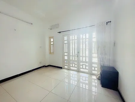 kẹt tiền giảm 1,2 tỷ tìm chủ mới nhà 2 tầng phường Tân Hưng; 2 mặt hẻm; không quy hoạch