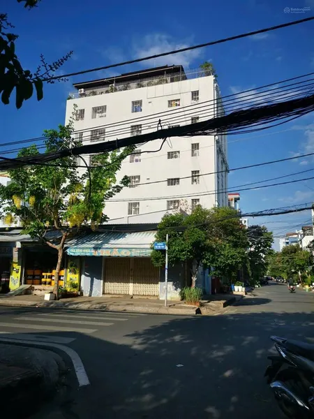 Siêu rẻ! bán nhà mặt tiền ngang lớn 8m vuông vức lê niệm, tân phú dt 140m², 5 tầng giá chỉ 20 tỷ!
