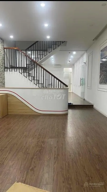 Nhà 4 tầng trục chính kinh doanh đường a2 văn tiến dũng, gần vp sungroup, đã có sổ hồng