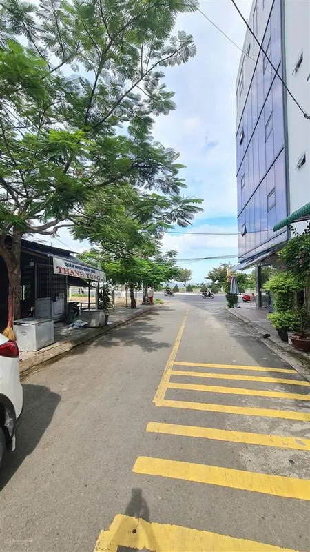 Bán nhà 2 tầng mặt tiền view xéo biển nha trang giá đầu tư chỉ 7,7 tỷ