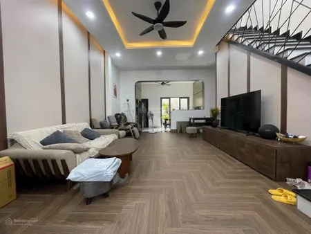 Nhà 3 tầng (1 trệt 2 lầu) đường tăng nhơn phú gần cao đẳng công thương pl b q9