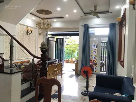 Ngay đỗ xuân hợp đối diện chợ phước long b q9 nhà 3 tầng, sân rộng, ở ngay giá hơn 10 tỷ