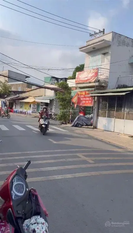 Mặt tiền kinh doanh hiệp phú 5 tỷ đường 10m có vỉa hè