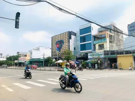 Nhỉnh 6 tỷ nhà mới 5 tầng btct hẻm 8m đường số 6, khu tên lửa, gần aeon mall bình tân