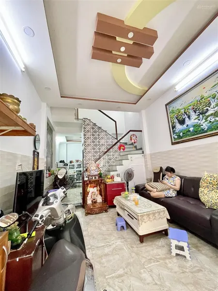 Gần nhà ga metro bà quẹo chỉ 5.1 tỷ nhà 3 tầng