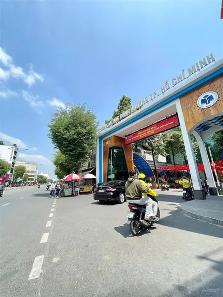 Bán nhà 3 tầng đầu lê trọng tấn, đối diện đh công thương