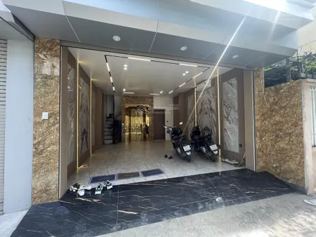Bán nhà phố bồ đề, long biên diện tích 43m², 6 tầng thang máy, gara ô tô, full nội thất.