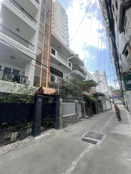 Bán lô góc gần biển đường tuệ tĩnh, nha trang 191m2 chỉ 24 tỷ. cách biển trần phú 300m