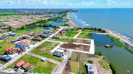 ĐẤT NỀN MẶT BIỂN THỊNH LONG, CẠNH QUY HOẠCH KHU NGHỈ DƯỠNG 179HA , SẴN SỔ ĐỎ