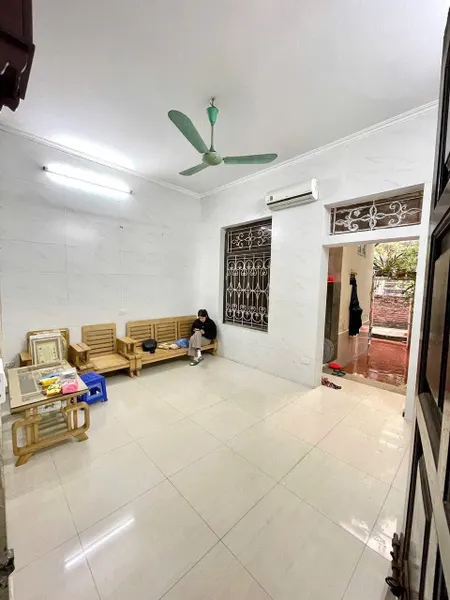 Cho thuê nhà ngõ 105 Bạch Mai ở gia đình, 3 tầng x 40m2, 2 ngủ, 8 Triệu