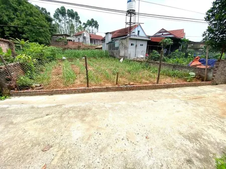 Bán đất 266m² ngang 15m giá 2.5 tỷ Xã Quảng Oai