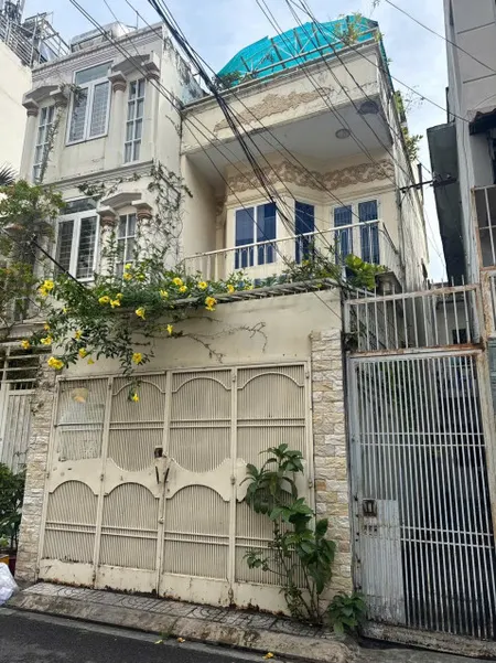 **Bán nhà hẻm Trường Chinh** p 12, Tân Bình; (5,3x 33), khu Bàu Cát