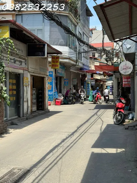 NHÀ MẶT PHỐ LAI XÁ –  1 NHÀ RA QL32 - Diện tích 40m2 - 4 tầng - giá chỉ 8,x  tỷ.