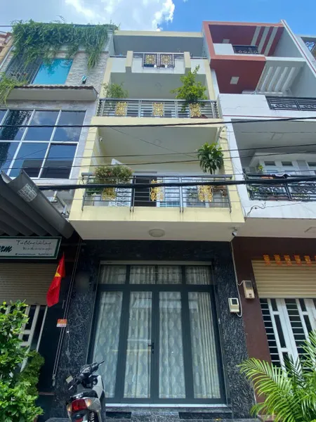 Nhà mới 100%, khu bàn cờ Lê Ngã, không vướng phong thủy, 4 tầng, 4pn, giá chỉ 9 tỷ 3