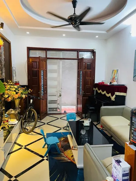 Siêu hiếm! Bán nhà Nguyễn Xiển 4 tầng gần ô tô, chỉ 5,5 tỷ.