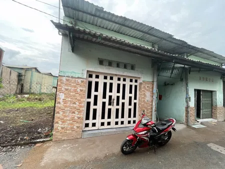 Nhà Cấp 4 rẻ nhất Dĩ An: 210m2 (ngang 10) Kèm 10 Phòng Trọ, đường ô tô, Gần Chợ An Phú, Giá Đầu Tư Chỉ 3,9 Tỷ