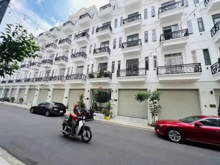Nhà 4 Tầng Mặt Tiền – Điểm Nhấn Kiến Trúc - Quận Bình Tân