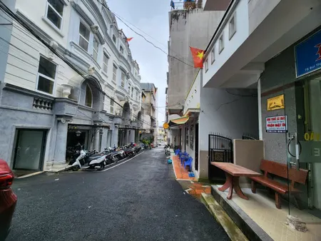 CHO THUÊ KHÁCH SẠN 24 PHÒNG 2 MẶT TIỀN BÙI THỊ XUÂN - LÝ TỰ TRỌNG P2 ĐÀ LẠT