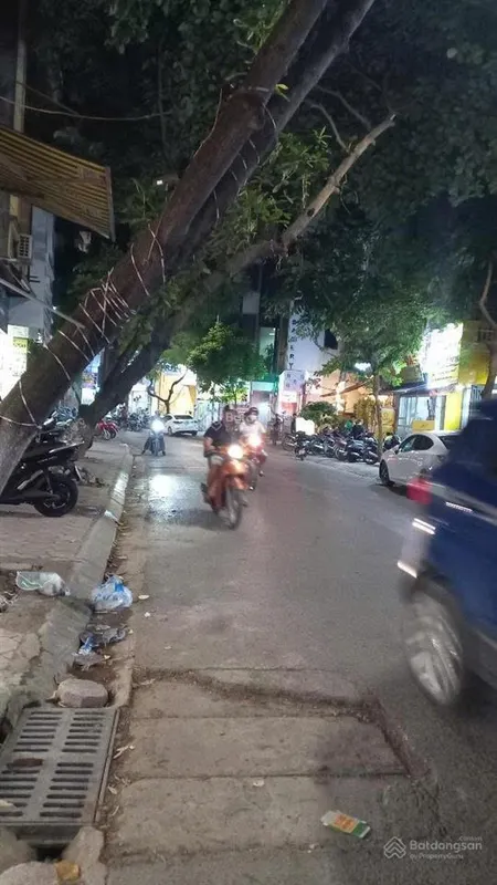 Bán tòa building 7 tầng + hầm mặt phố vương thừa vũ thang máy dòng tiền 100 triệu/tháng