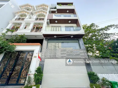 Bán nhà phố lô nhì đường huỳnh tấn phát có thang máy liền kề phú mỹ hưng xe hơi đậu trong nhà