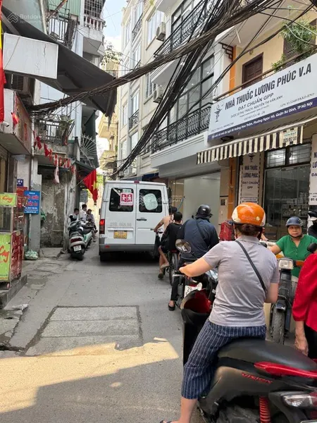 Bán nhà phố hoàng hoa thám, 50 m26 tầng thang máy mt 5m. oto tránhchỉ 18,5 tỷ 0793 198 ***