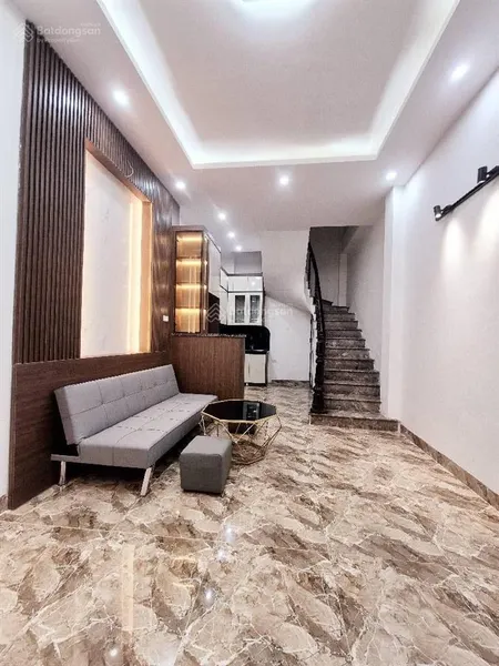Trung tâm đống đavừa ở vừa cho thuêgần phố 1 nhà ra ô tô35mgiá 7,6 tỷ