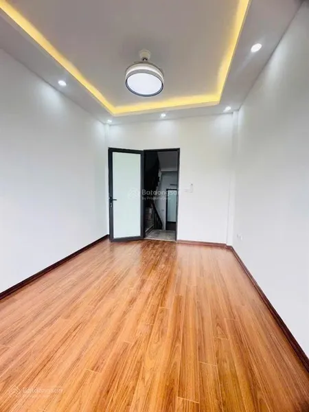 Bán căn 35m2 5 tầng xây mới phố thịnh liệt, 20m ra đường ô tô