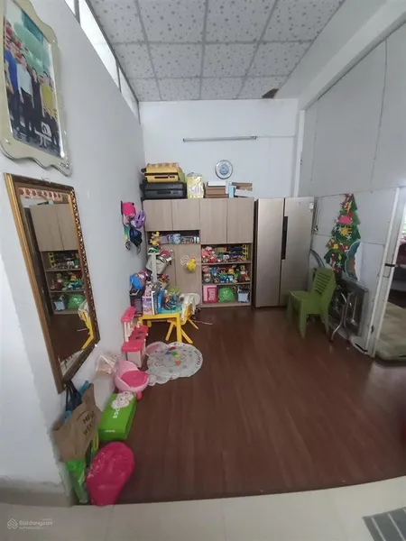Mặt tiền lê đình lý kinh doanh đỉnh đường 15m, vỉa hè 5m