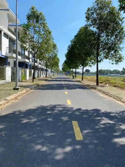 Bán đất nền mặt tiền đường Lã Xuân Oai Quận 9 - Cách Gametro chỉ 1km- Giá chỉ 30tr/m2