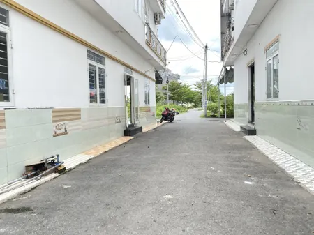 Bán nhà 114m² ngang 6m giá 1.63 tỷ Xã Long Cang
