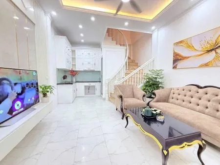 Cho thuê nhà ngõ 33 Văn Chương 2,  35m2 x 5 tầng 3 ngủ 3 wc 15,5 triệu/tháng.
