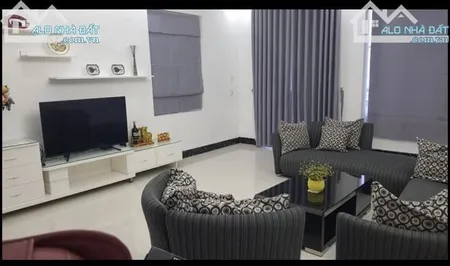 Cho Thuê Nhà Đẹp Đường Trương Công Định 4 phòng ngủ full nội thất có thang máy