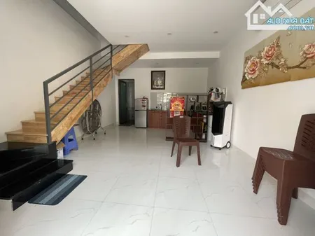 CHO THUÊ NHÀ PHÓ ĐỨC CHÍNH 4P 4W CÓ NỘI THẤT-VT
