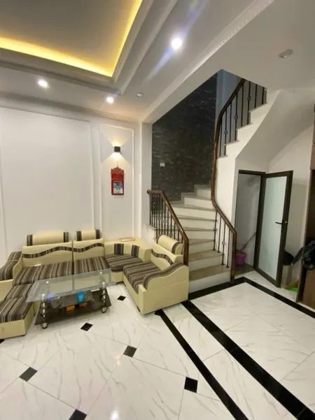 Chính chủ cho thuê nhà 5 tầng ngõ 211 Khương Trung - 3 pn full nội thất