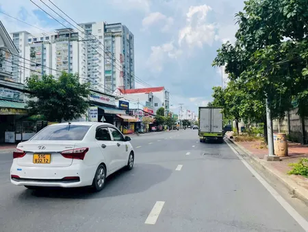 BÁN ĐẤT MẶT TIỀN ĐƯỜNG LINH TRUNG.TP THỦ ĐỨC. HỒ CHÍ MINH 330M2(7.2X53) ĐẤT NỞ HẬU PHONG THỦY GIÁ 26 TỶ.