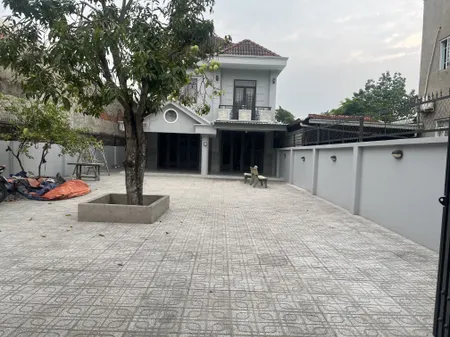 Cho thuê nhà 1 trệt, 1 lầu 375m2 (10x37,5)m. 19/1 Đường quốc lộ 13 (Lái thiêu 117), Khu phố Hoà Long, phường Lái Thiêu, Tp. Hồ Chí Minh. ĐT: 0983506463