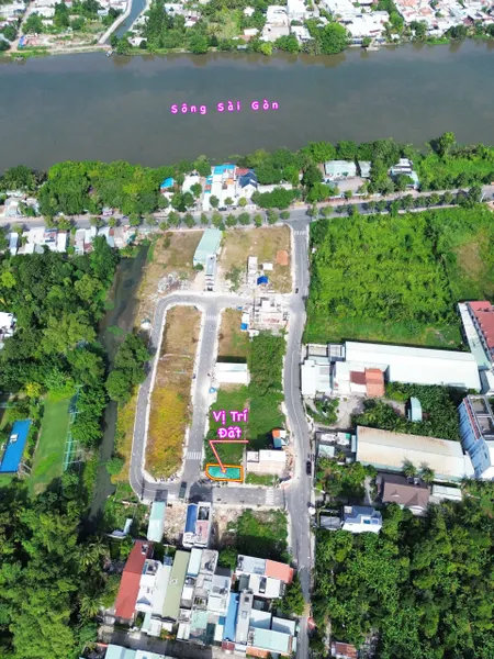 Lô góc 2 mặt tiền trong khu TĐC Bình Đức, giáp sông Sài Gòn, ra đến chợ Lái Thiêu 700m